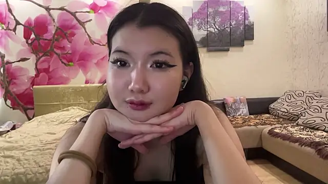 MaeRaads Chat XXX live