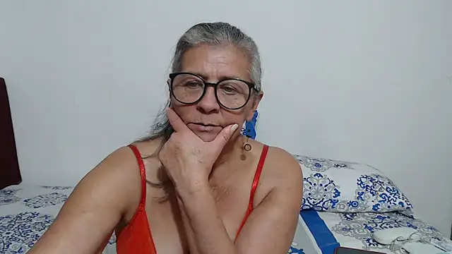 Chat XXX en directo de candy_mature_