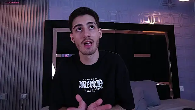 Živý XXX chat Enzo_Crown