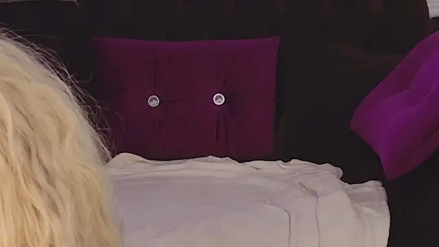 BlondieXStar's Live XXX Chat