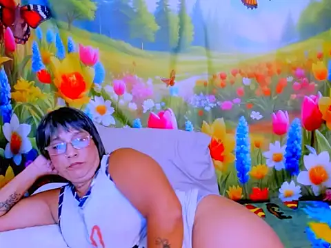Chat +18 de indianroxy ao vivo