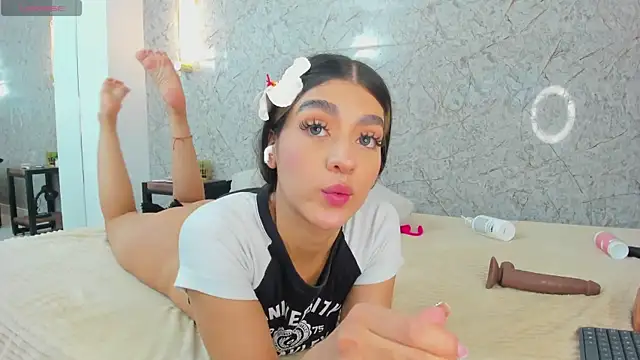 Chatroom XXX en direct de Antonella_west