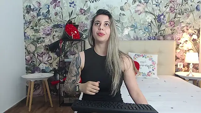 Онлайн чат XXX RoseDiamond06