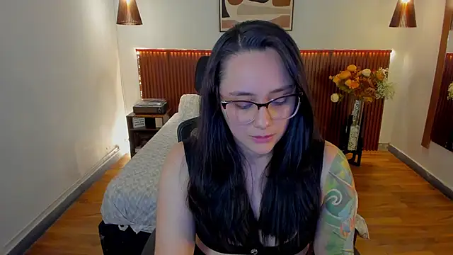 KatherineBond Live XXX Chat