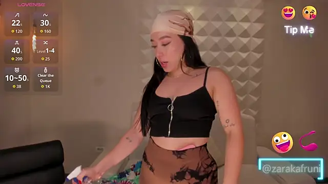 XXX chat uživo modela ZaraKafruni