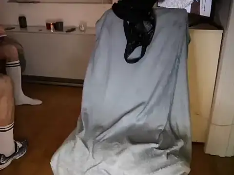 alejandrobg@xh Adlı Modelin Canlı XXX Sohbeti