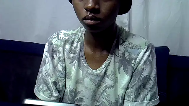 XXX chat uživo modela Enkarxx