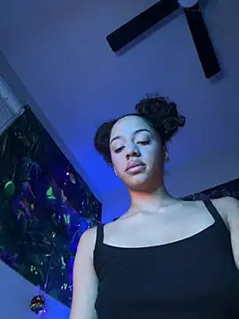 Chatroom XXX en direct de mixedbabygigi