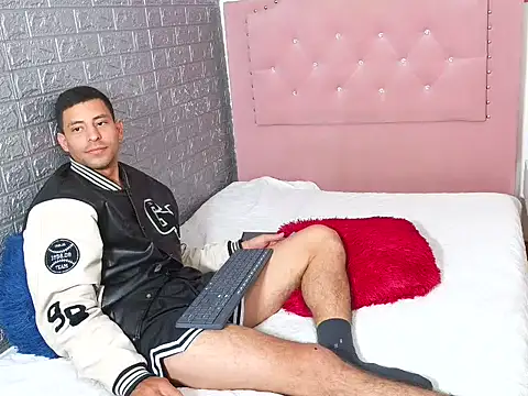Вебкам-шоу malumabeby2026