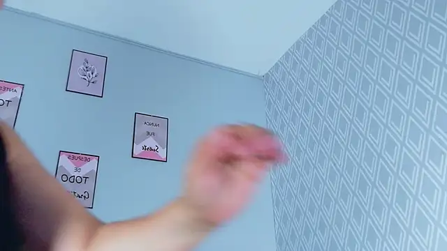 hotlatinateacherのライブXXXチャット