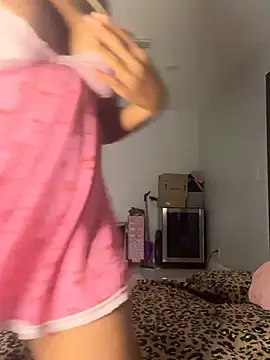 Онлайн чат XXX PrincessDreamm