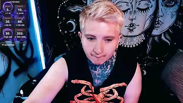 Show modela Marieblueeyes na web-kameri