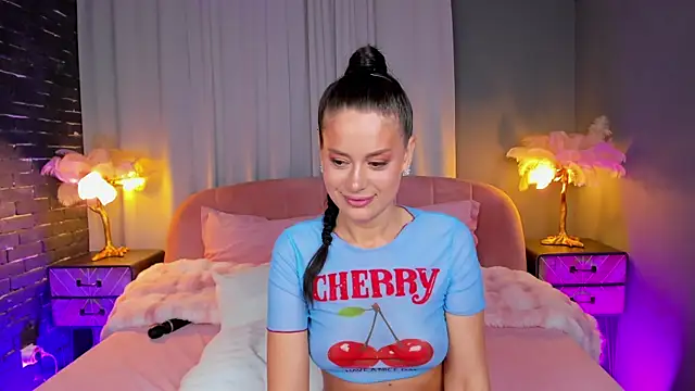 AmedeeaBanks Adlı Modelin Canlı XXX Sohbeti