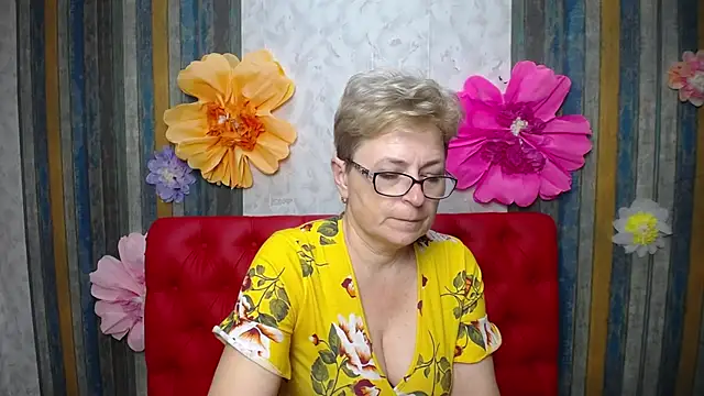 EmiliaGree: онлайн-секс-чат