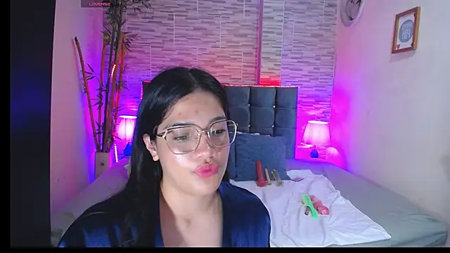 XXX chat uživo modela Valeri_hot22