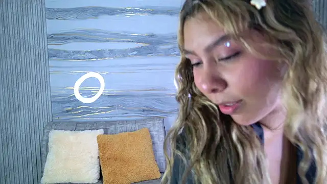 Sophie19__のライブXXXチャット