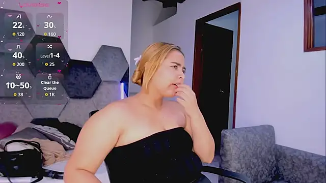 دردشة MikaelaStone الجنسية المباشرة