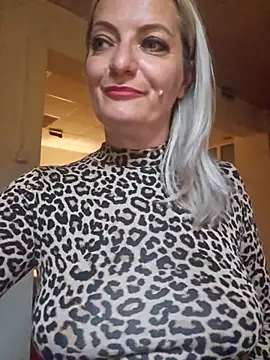 LadyTouch webcam show