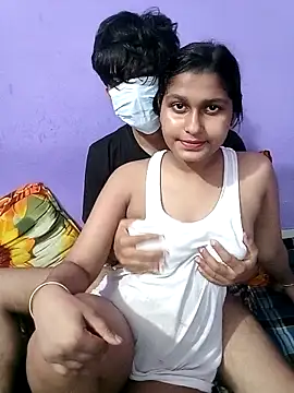 Jerin_Couple61n Webbikameraesitys