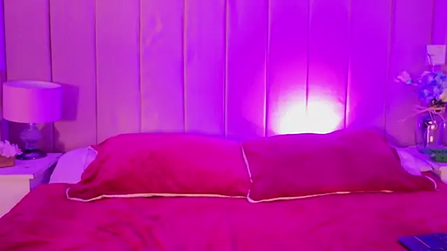 MollyBigBoobs12 现场XXX聊天