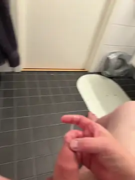 Imbrokeeen69 Webcam Show