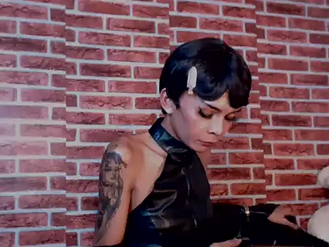 PHLauraLove Show in webcam