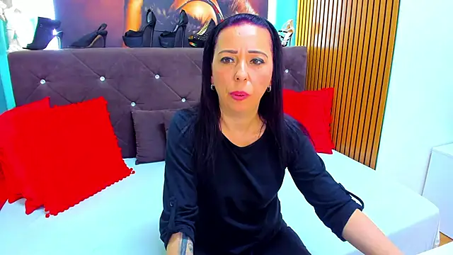 LauraSiin's Live XXX Chat
