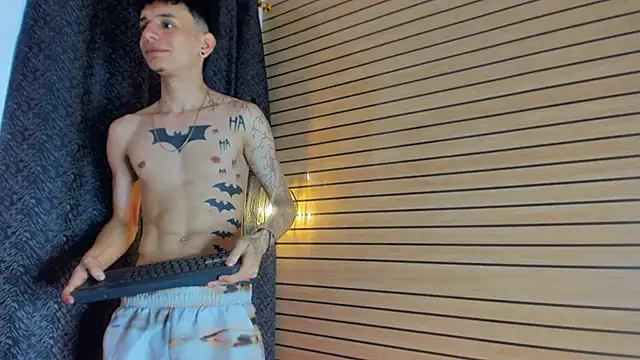TheBatMansion's Live XXX Chat