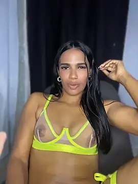 FlorSalvaje_ Adlı Modelin Canlı XXX Sohbeti
