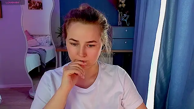 Chat +18 de Mira_Mermayd ao vivo