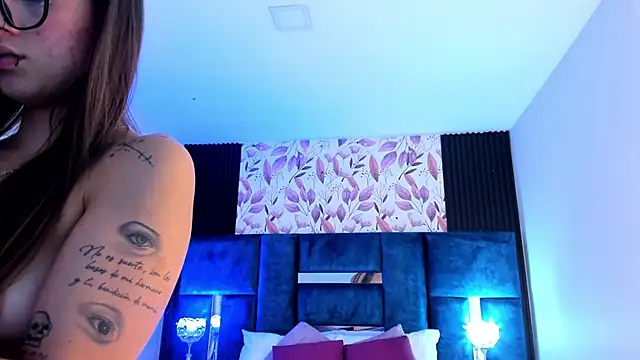 Czat XXX na żywo – AmmyJones_