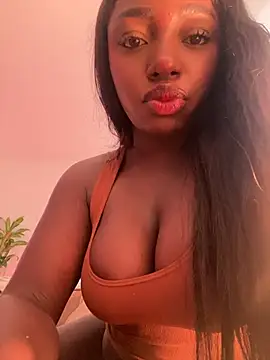 alissradiante1 Show in webcam