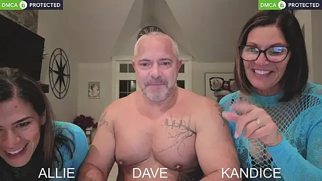 3totangox's Live Sex Cam Show
