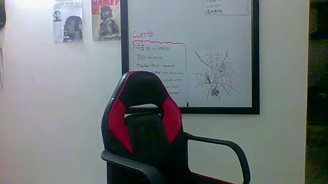 charles_king Show in webcam