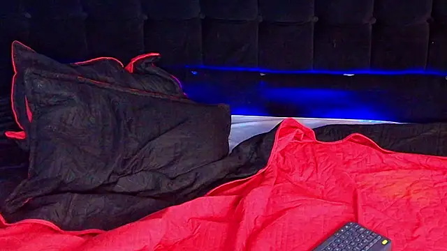 Czat XXX na żywo – WhiteHott_