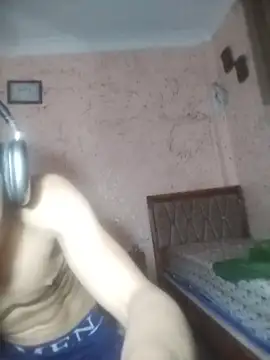 adamhdgdhdv73: вебкам-шоу
