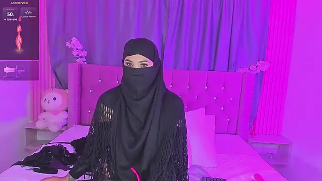 Nayla-Mouna 在線直播表演