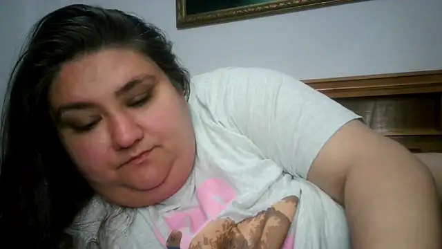 nicholle Chat XXX live