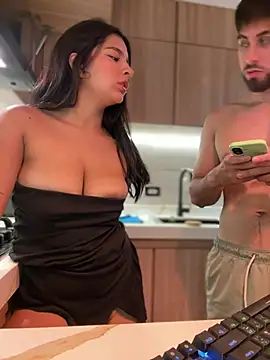 Tomas_Olivia Pertunjukan Webcam