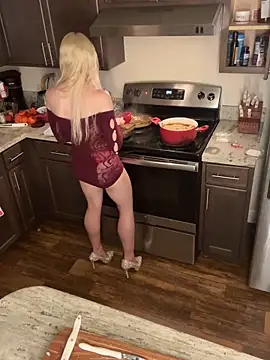 Czat XXX na żywo – blondebunny999_999