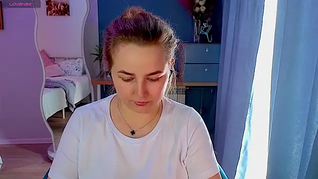 Mira_Mermayd's Live XXX Chat