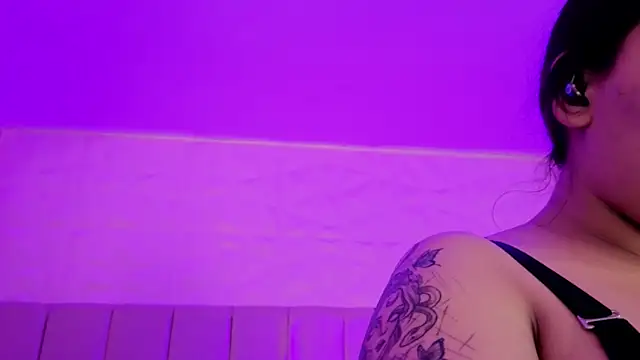 Chat XXX en directo de MollyBigBoobs12