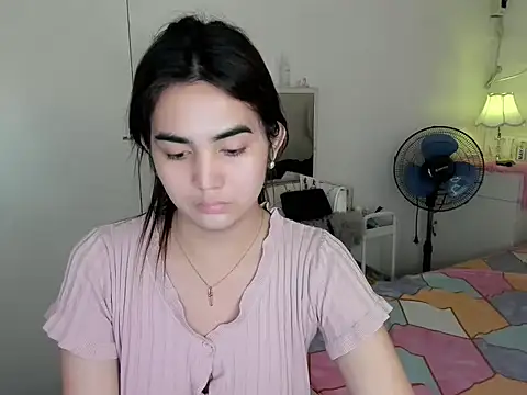 nica_doll Show Webcam