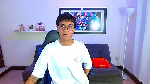 Chatroom XXX en direct de Maecum18