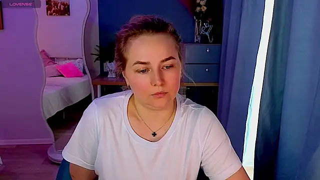 Mira_Mermayd's Live XXX Chat