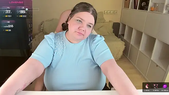 PlumPie's Live XXX Chat