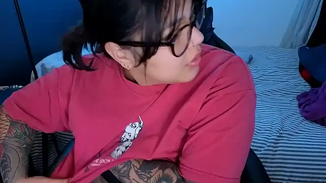 miacanela_xo Adlı Modelin Web Kamerası Şovu