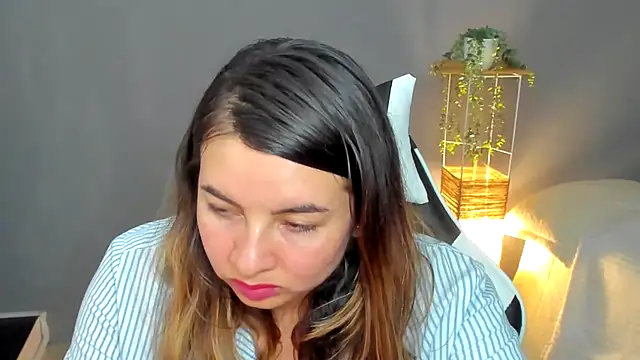 __Emma__11__Lecat_'s Live XXX Chat
