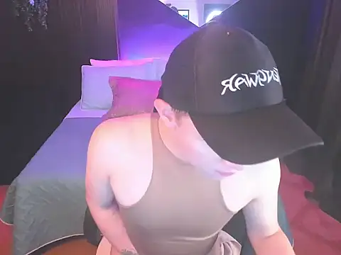 Show modela kyle_jordanx na web-kameri