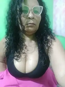 Amarantha25 Adlı Modelin Canlı XXX Sohbeti